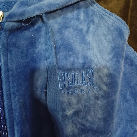 Everlast Blue and Black Zip Up Sweater - Picture 2 of 6